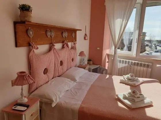 Comfort Tek Büyük veya İki Ayrı Yataklı Oda (1)