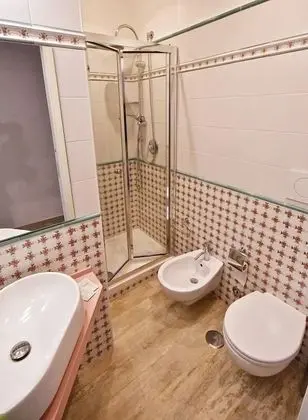 Comfort Tek Büyük veya İki Ayrı Yataklı Oda (1)