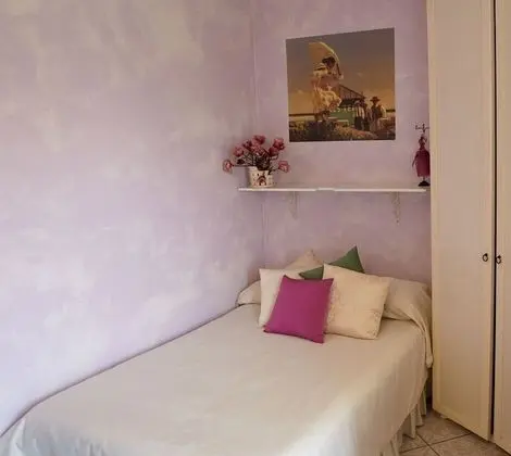 Büyük Yataklı Tek Kişilik Oda, Tepe Manzaralı