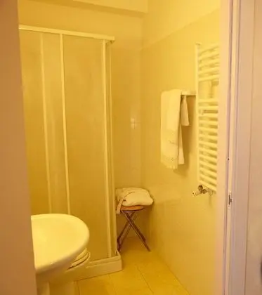 Büyük Yataklı Tek Kişilik Oda, Tepe Manzaralı