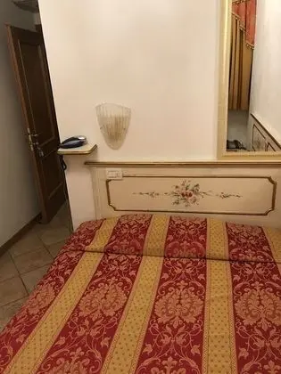 Büyük Yataklı Tek Kişilik Oda