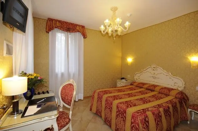 Deluxe Tek Büyük Yataklı Oda, Teras (1 large double bed)