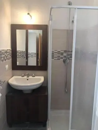 Basic Tek Büyük Yataklı Oda