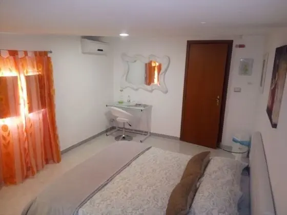 Tek Büyük Yataklı Oda
