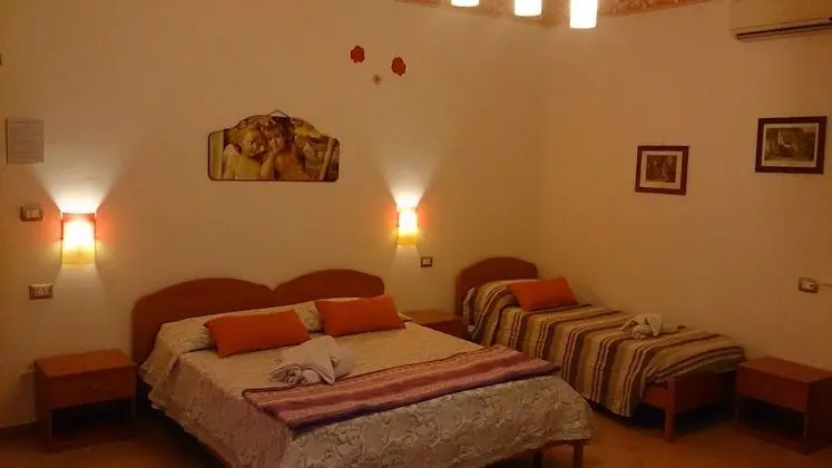 Üç Kişilik Oda