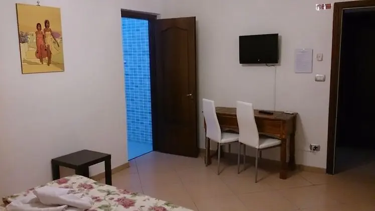 Üç Kişilik Oda