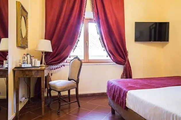 Comfort Tek Büyük Yataklı Oda, Bahçe Manzaralı