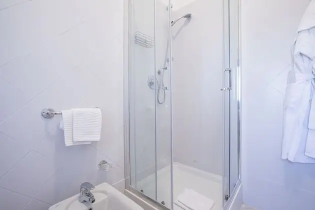 Comfort Tek Büyük Yataklı Oda, Bahçe Manzaralı