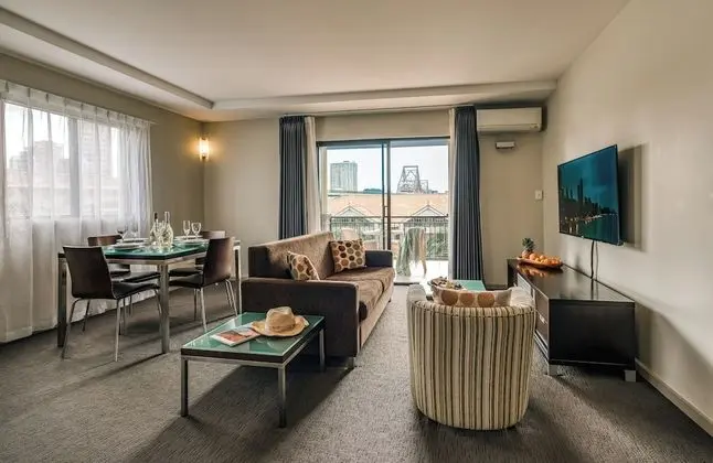 Superior One Bedroom Apartment