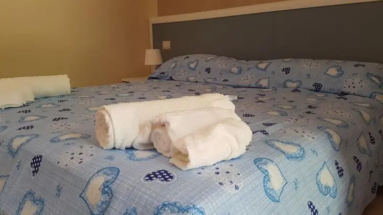 Üç Kişilik Oda