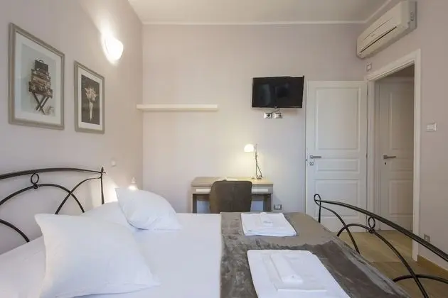 Classic Tek Büyük Yataklı Oda