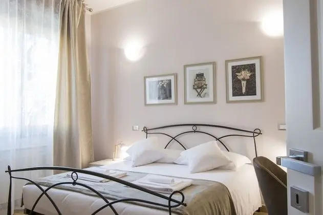 Classic Tek Büyük Yataklı Oda