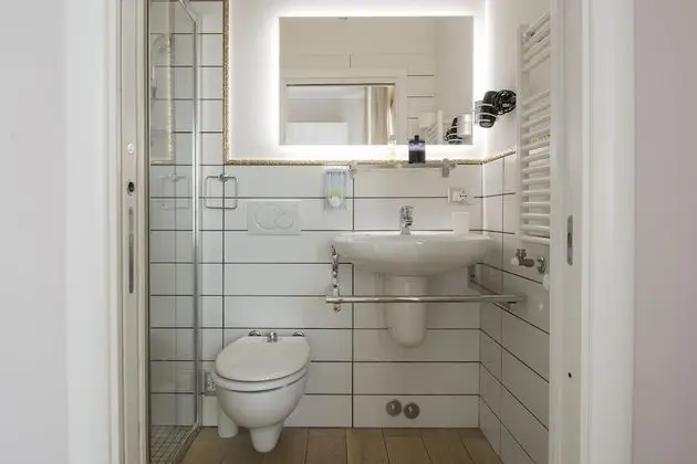 Classic Tek Büyük Yataklı Oda