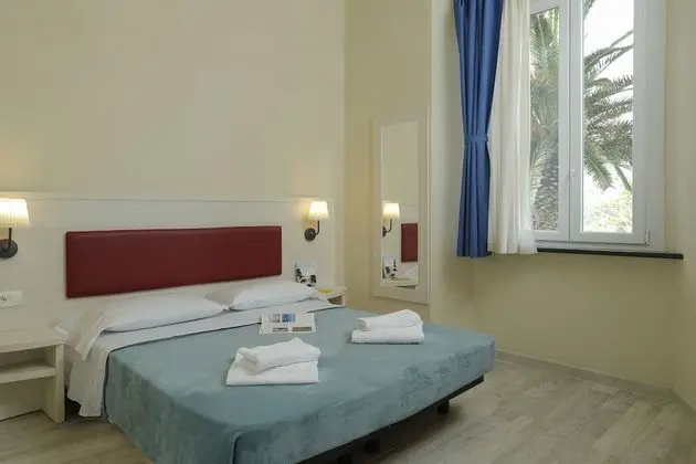 Tek Büyük veya İki Ayrı Yataklı Oda