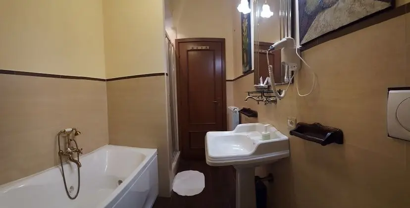 Superior Tek Büyük Yataklı Oda, Göl Manzaralı