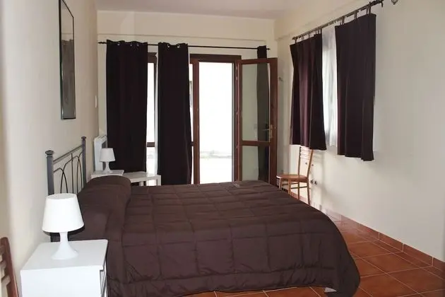 Üç Kişilik Oda, Birden Çok Yatak, Sigara İçilmez