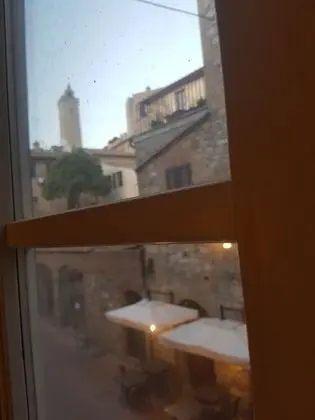 Honeymoon Tek Büyük Yataklı Oda