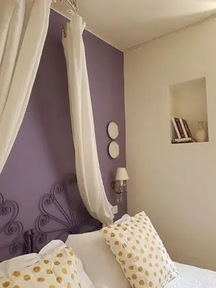 Honeymoon Tek Büyük Yataklı Oda