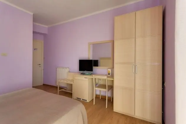 Standard Tek Büyük Yataklı Oda