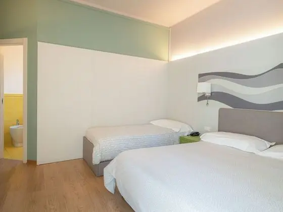 Standard Üç Kişilik Oda, Balkon