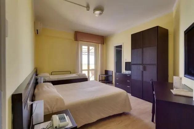 Standard Üç Kişilik Oda, Balkon