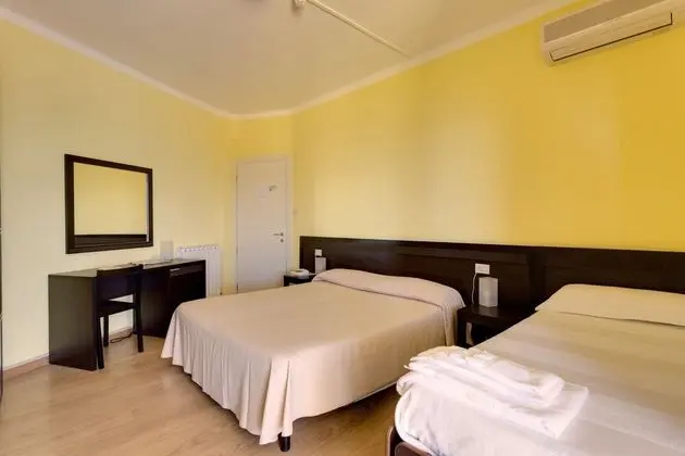 Standard Üç Kişilik Oda, Balkon