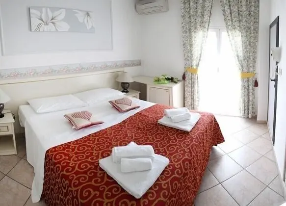 Tek Büyük veya İki Ayrı Yataklı Oda