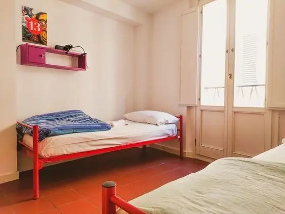 Ortak Ranzalı Oda, Sadece kadınlar için, Ortak Banyo