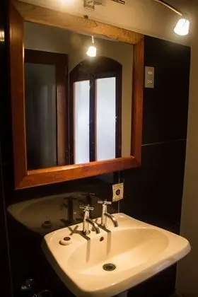Üç Kişilik Oda