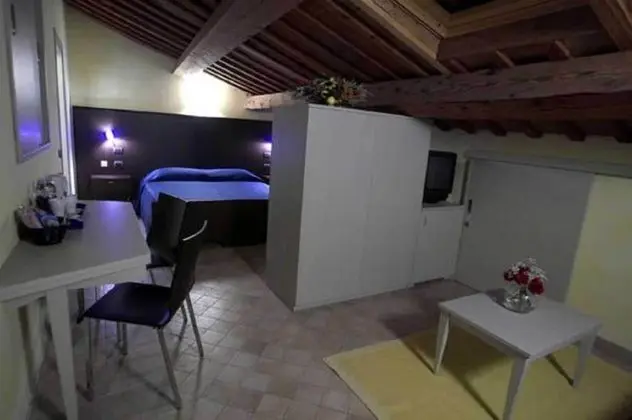 Family Tek Büyük Yataklı Oda