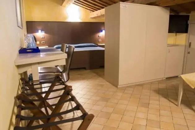 Family Tek Büyük Yataklı Oda