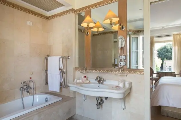 Deluxe Tek Büyük Yataklı Oda, Şehir Manzaralı