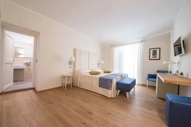 Superior Tek Büyük veya İki Ayrı Yataklı Oda