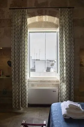 Deluxe Tek Büyük Yataklı Oda, 1 Büyük (Queen) Boy Yatak, Şehir Manzaralı (Sirene)