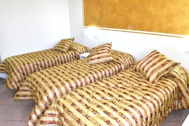 Üç Kişilik Oda
