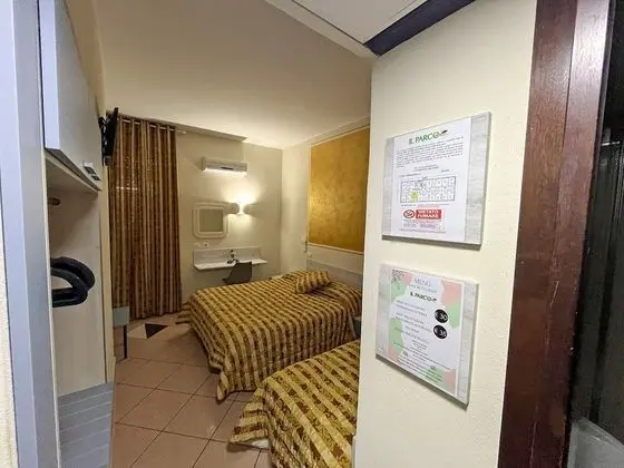 Üç Kişilik Oda