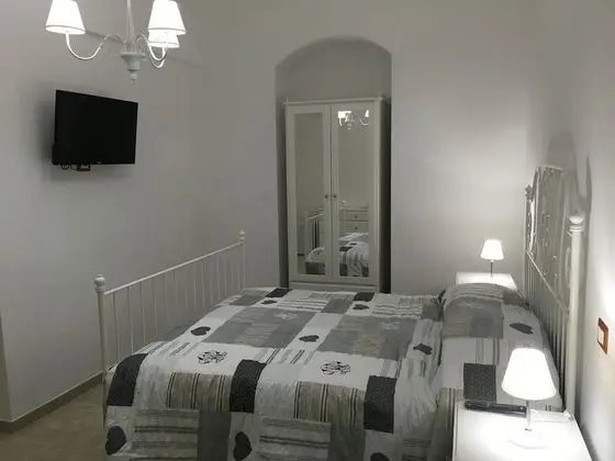 Economy Tek Büyük Yataklı Oda