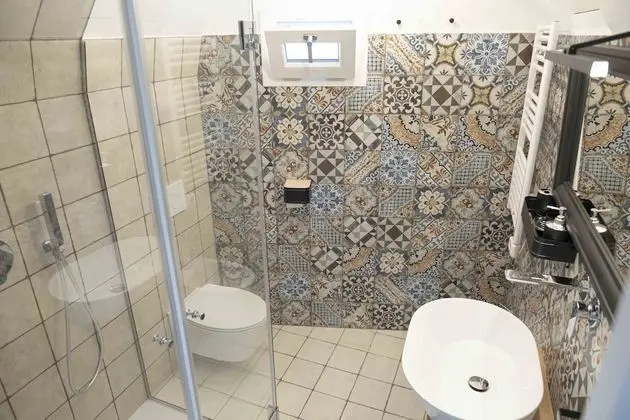 Tek Büyük Yataklı Oda, Banyolu/Duşlu