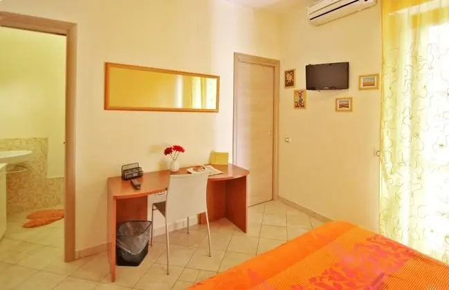 Oda, Birden Çok Yatak (Camera Gialla)