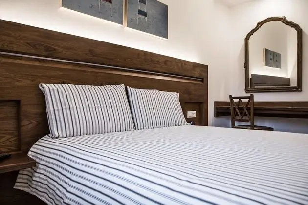 Tek Büyük Yataklı Oda