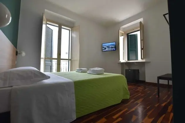 Comfort Tek Büyük veya İki Ayrı Yataklı Oda