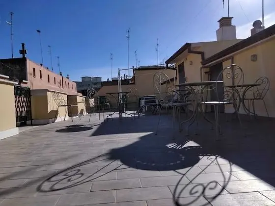 Comfort Tek Büyük veya İki Ayrı Yataklı Oda