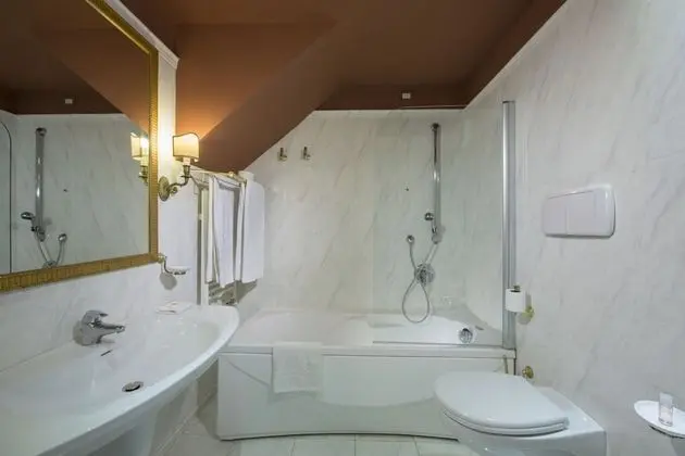 Deluxe Tek Büyük veya İki Ayrı Yataklı Oda, 1 En Büyük (King) Boy Yatak, Havuz Manzaralı