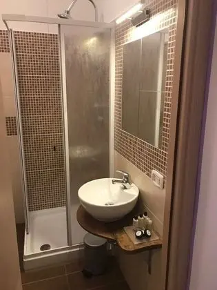 Romantic Oda, Balkon