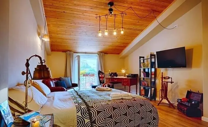 Tek Büyük Yataklı Oda, Balkon