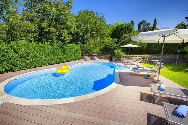 Villa, Sigara İçilebilir