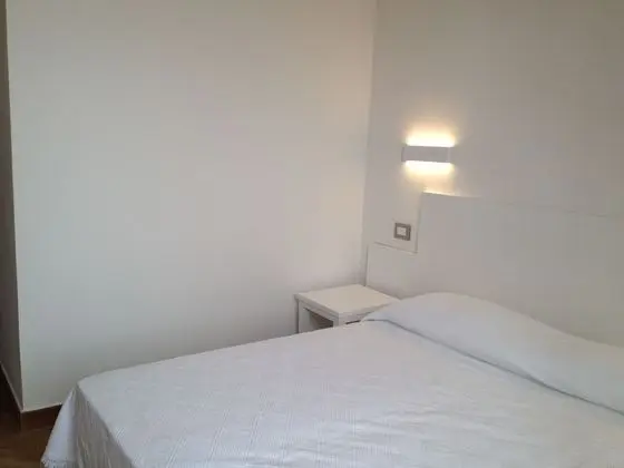 Büyük Yataklı Tek Kişilik Oda