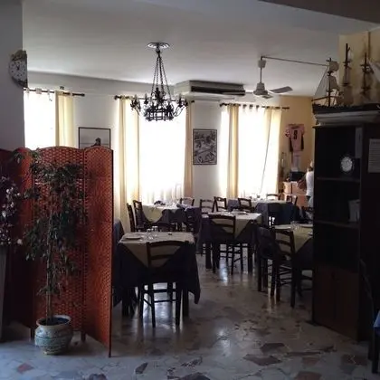 Büyük Yataklı Tek Kişilik Oda