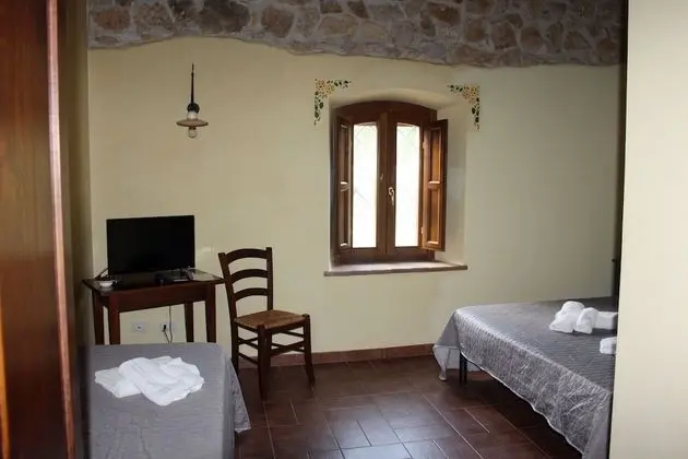 Comfort Üç Kişilik Oda, Havuz Manzaralı