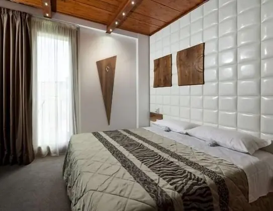 Basic Tek Büyük Yataklı Oda